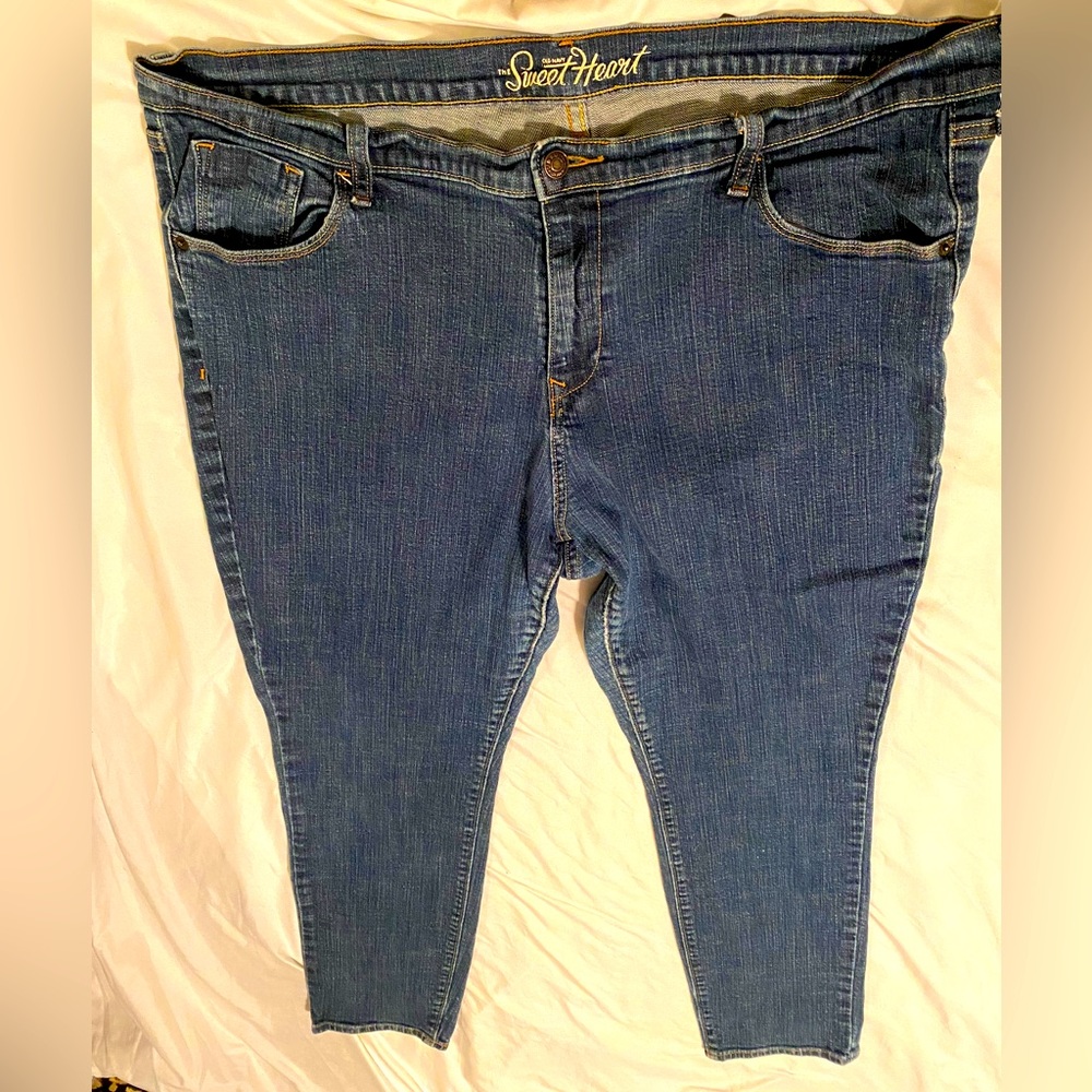 Old Navy sweetheart jeans. Size 20.
